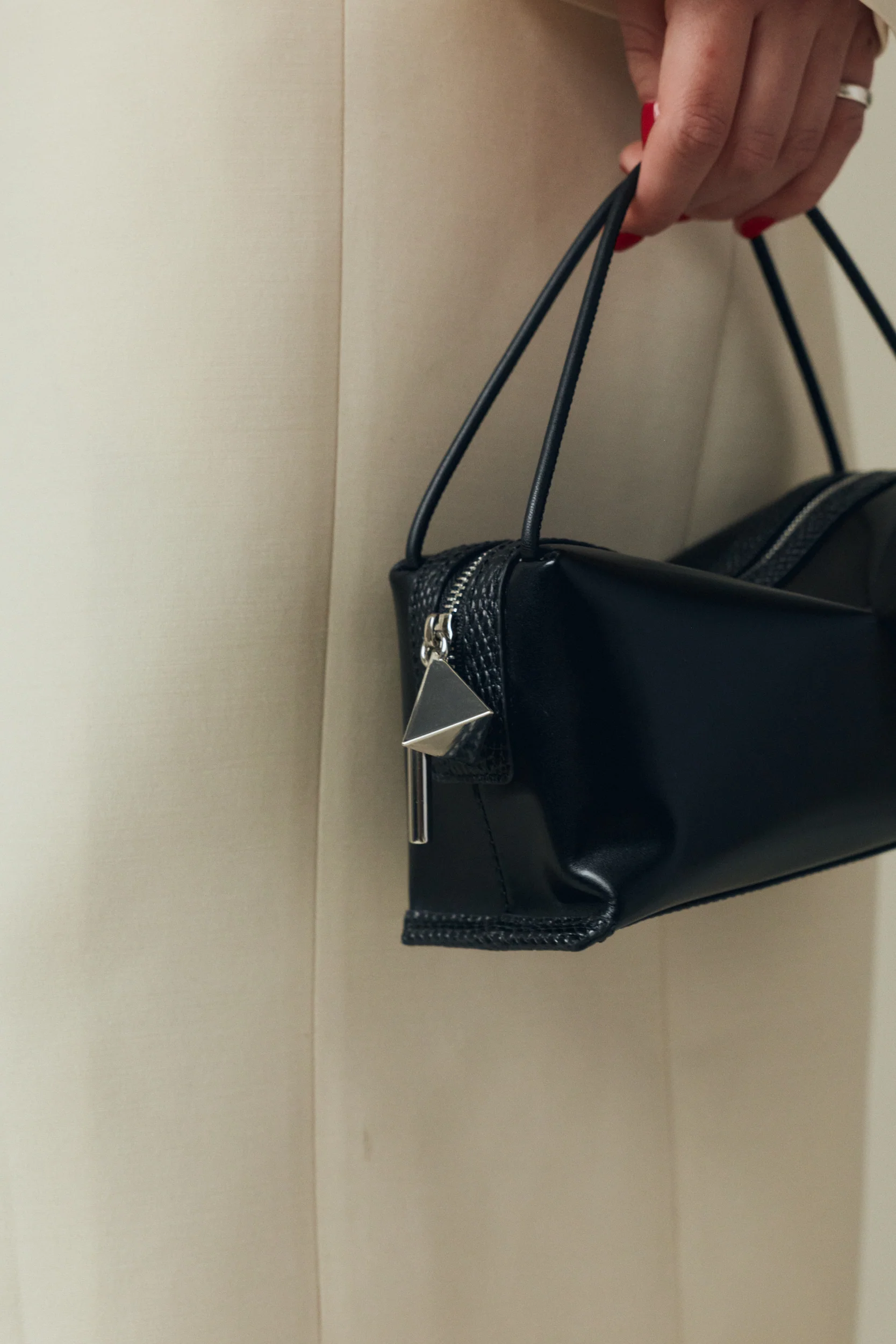 Black Lizard Café Mini Bag - Image 8