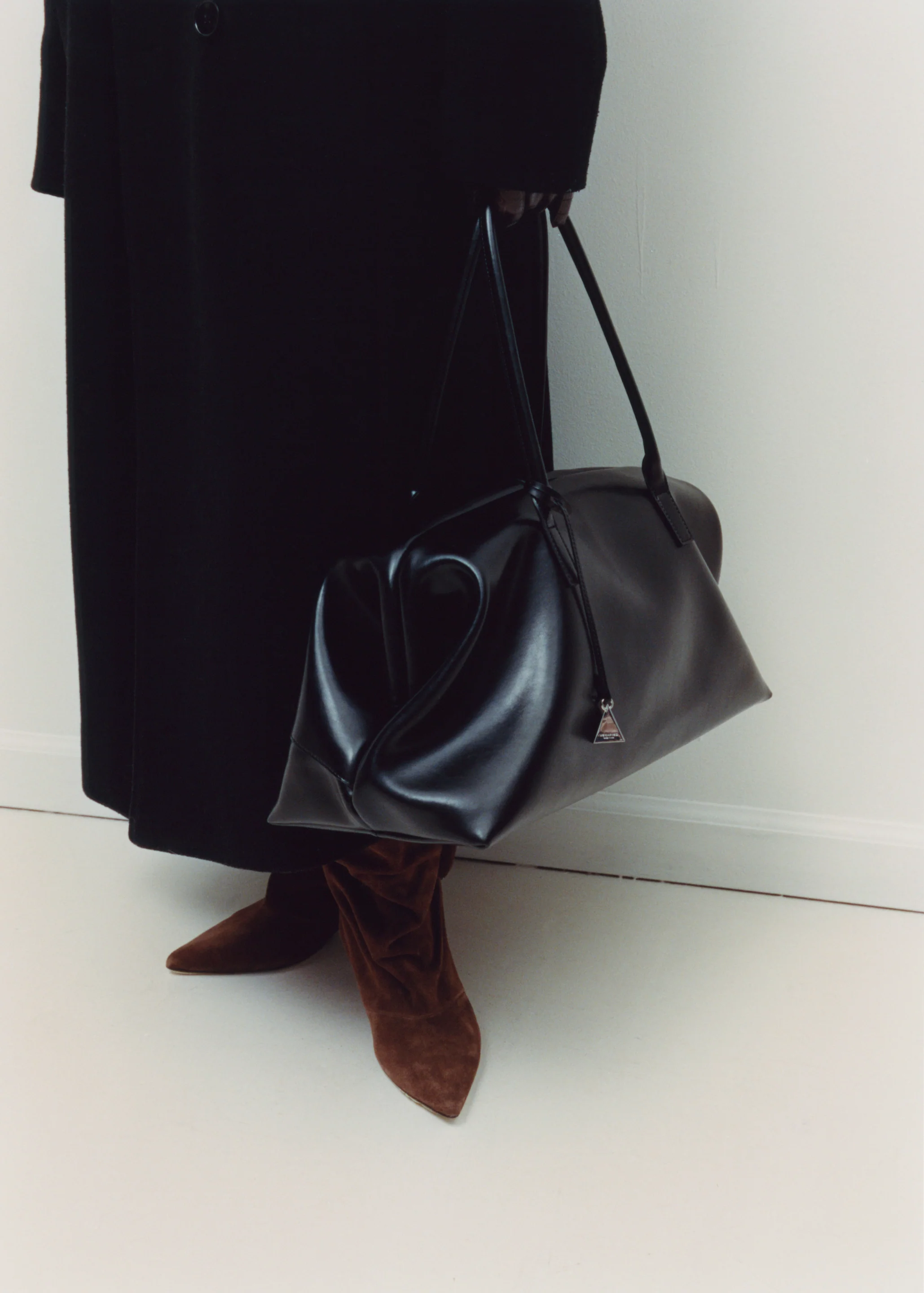 Black Club Bag - Image 9