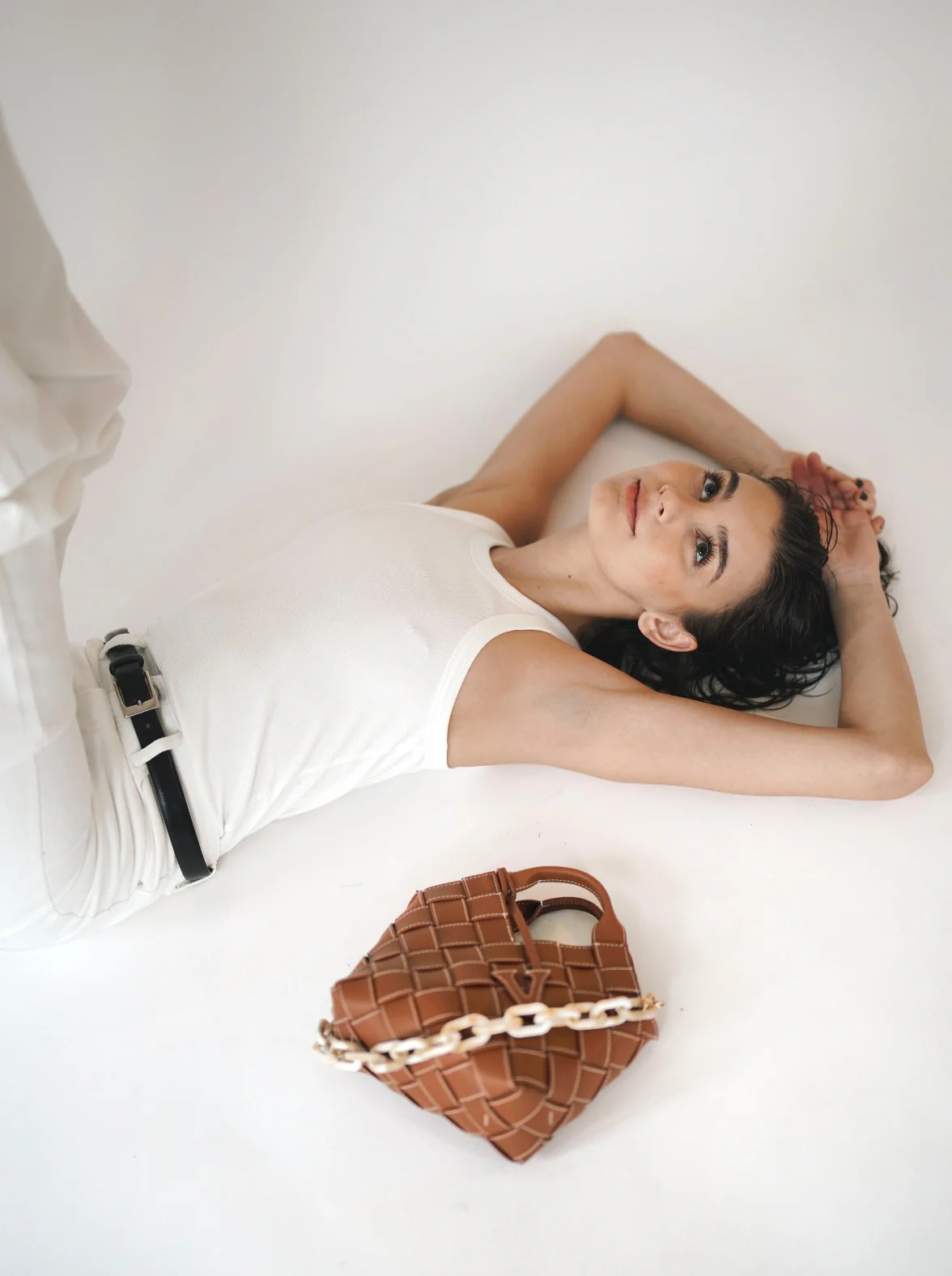 Caramel Woven Basket Bag - Image 11