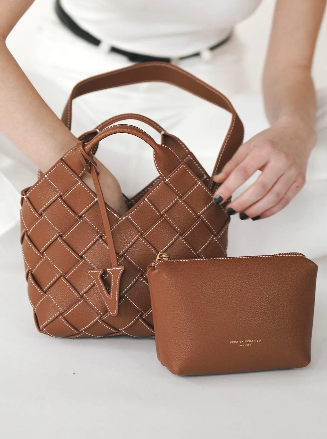 Caramel Woven Basket Bag - Image 4