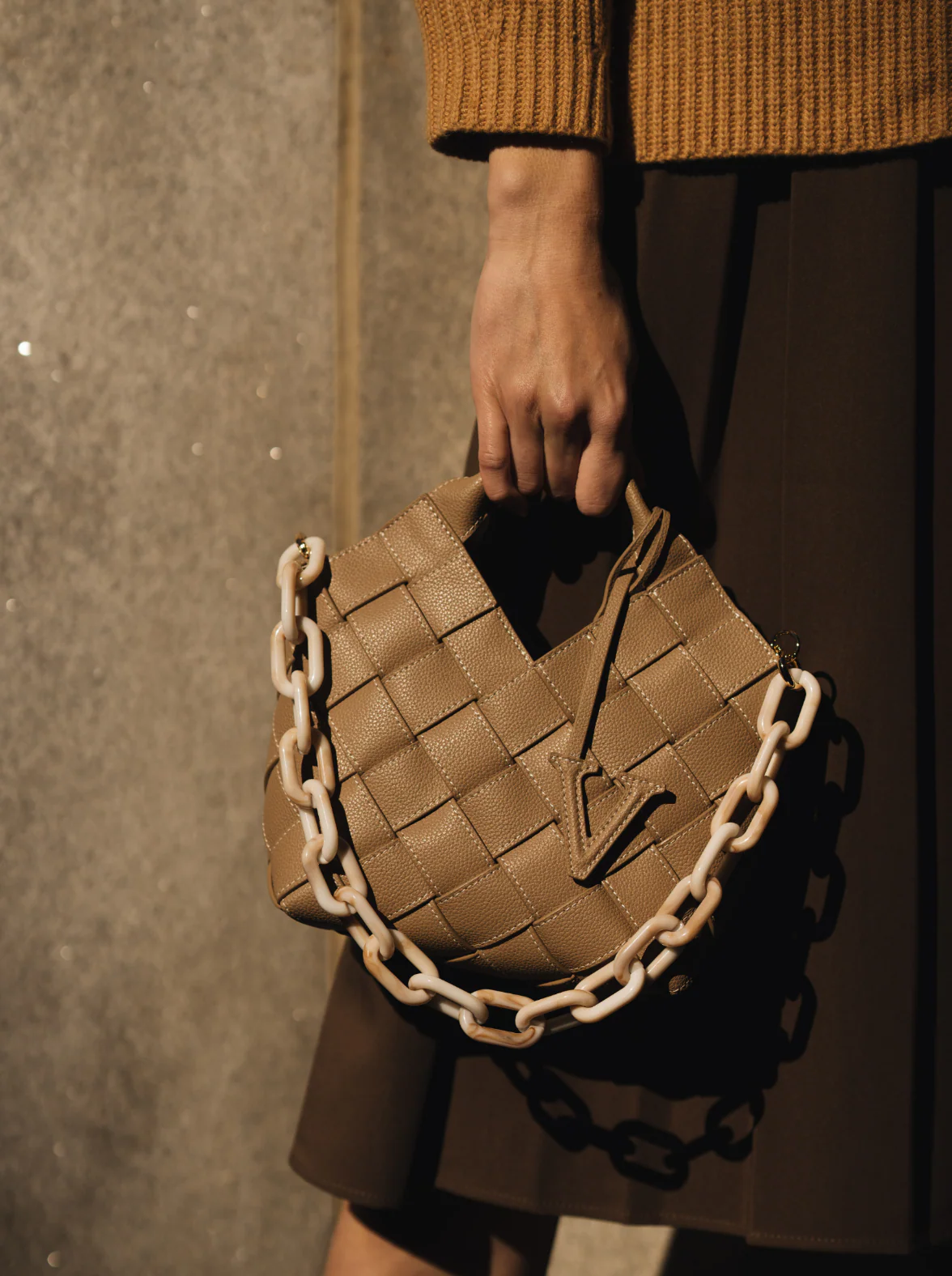 Etoupe Woven Basket Bag - Image 12