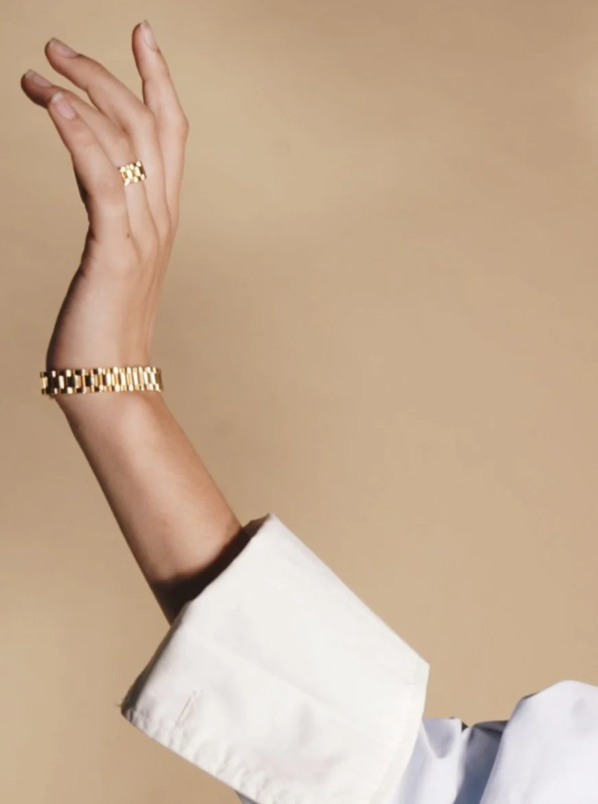 Gold three-link Open Ring - Image 3