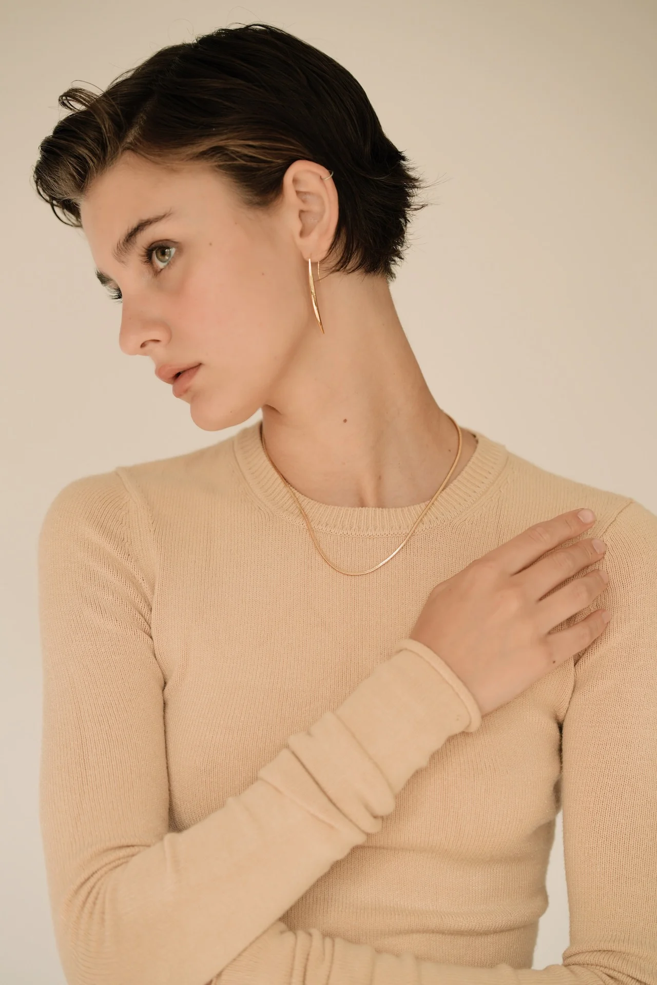 Gold Herringbone Chain Necklace - Image 6