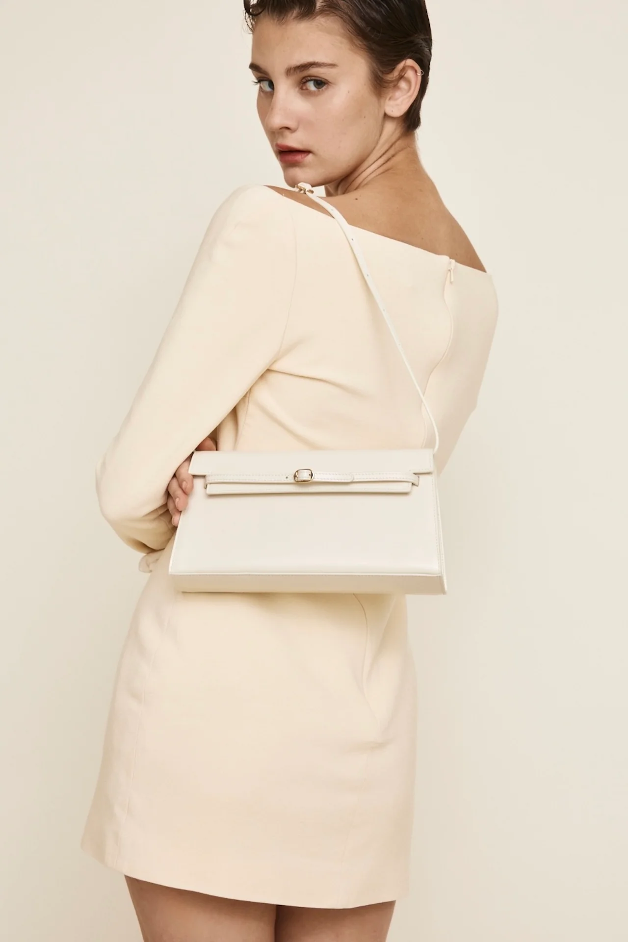 Ivory Poise Shoulder Bag - Image 8