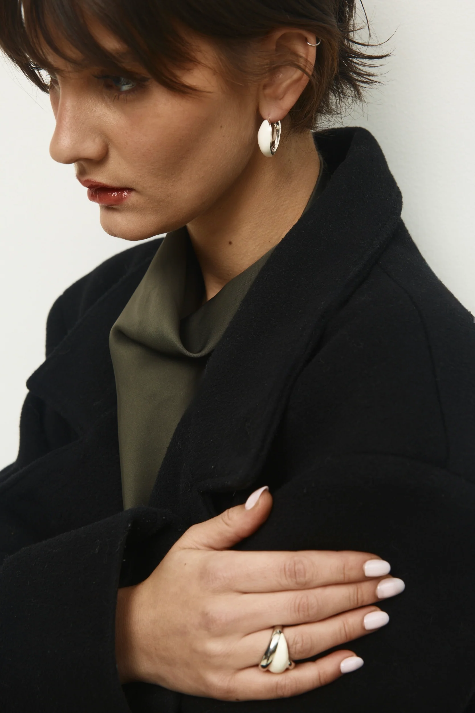 Ivory Twist Ring - Image 7