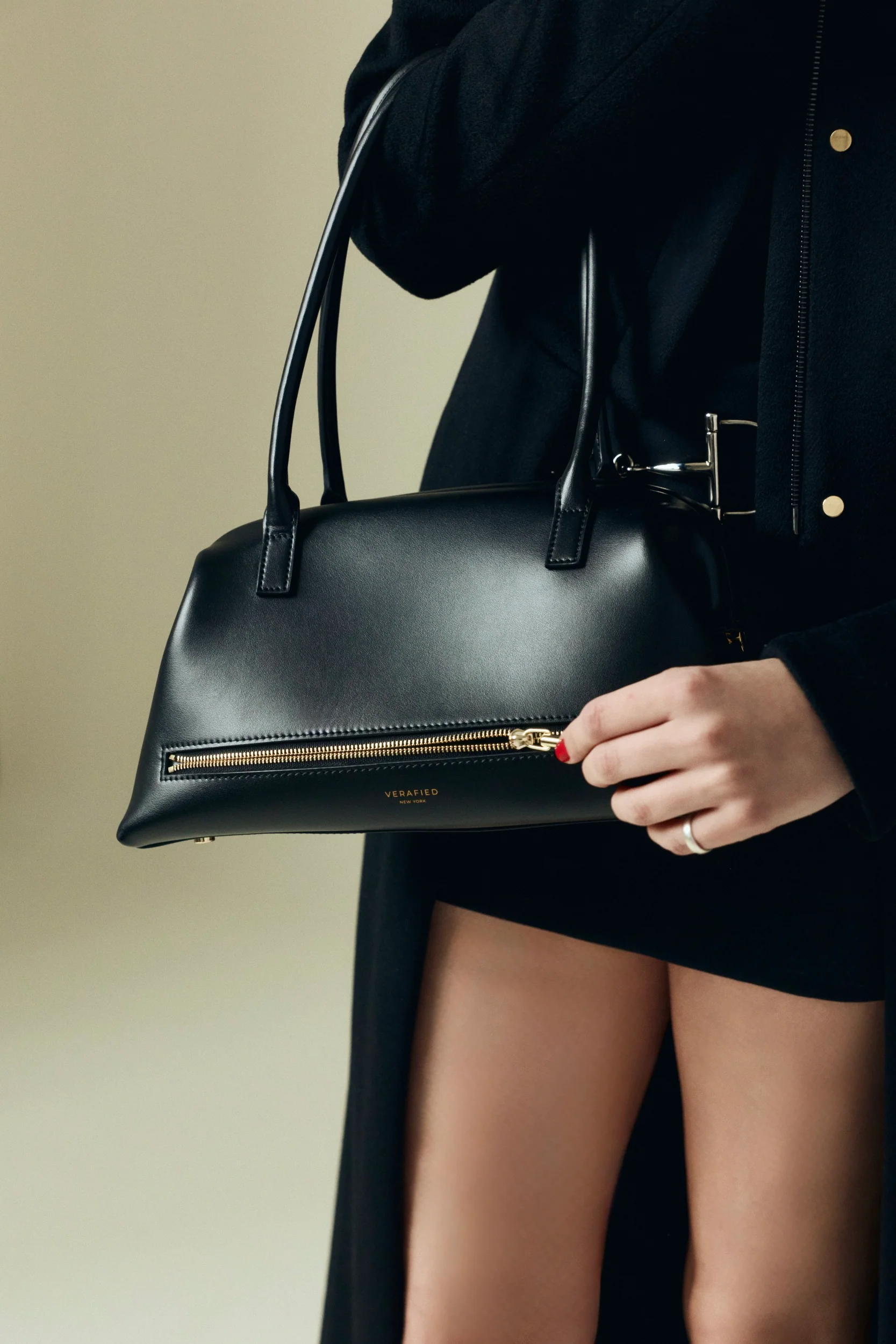 Medium Black Club Bag - Image 11