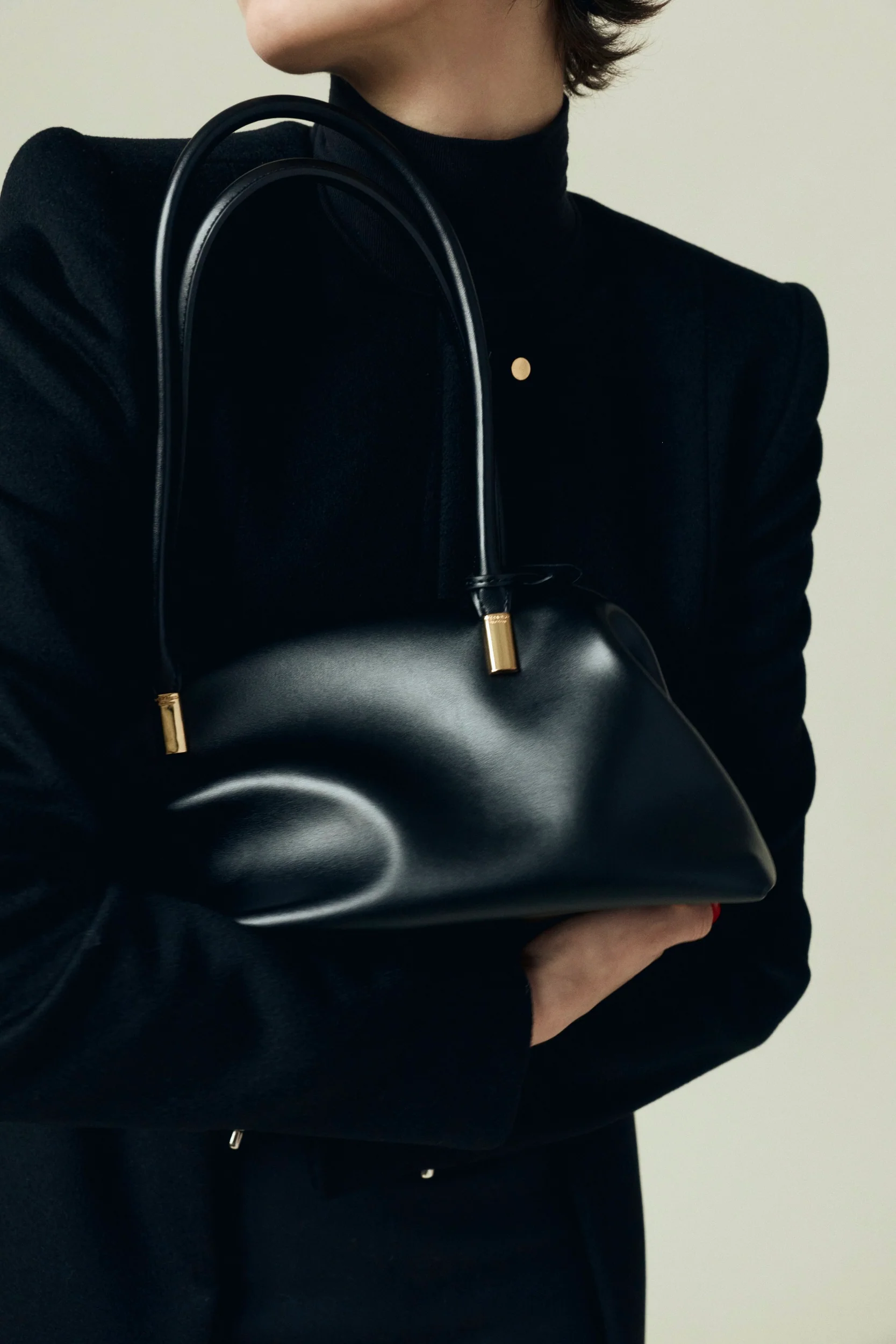 Medium Black Club Bag - Image 8