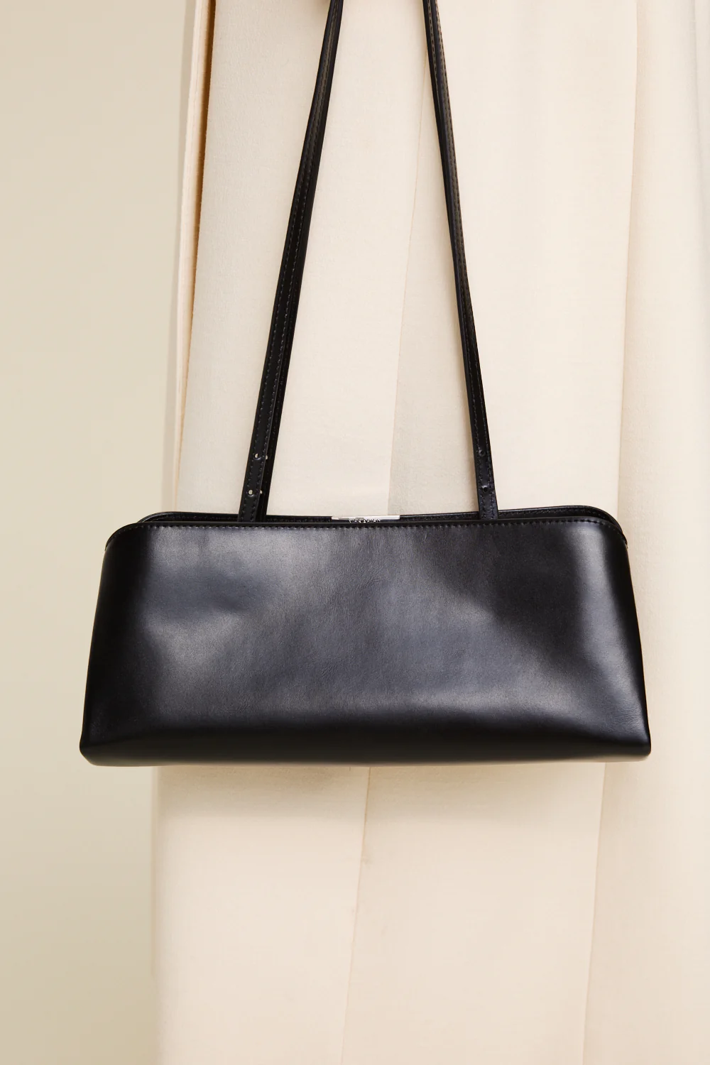 Silver Noir Éclair Bag - Image 9