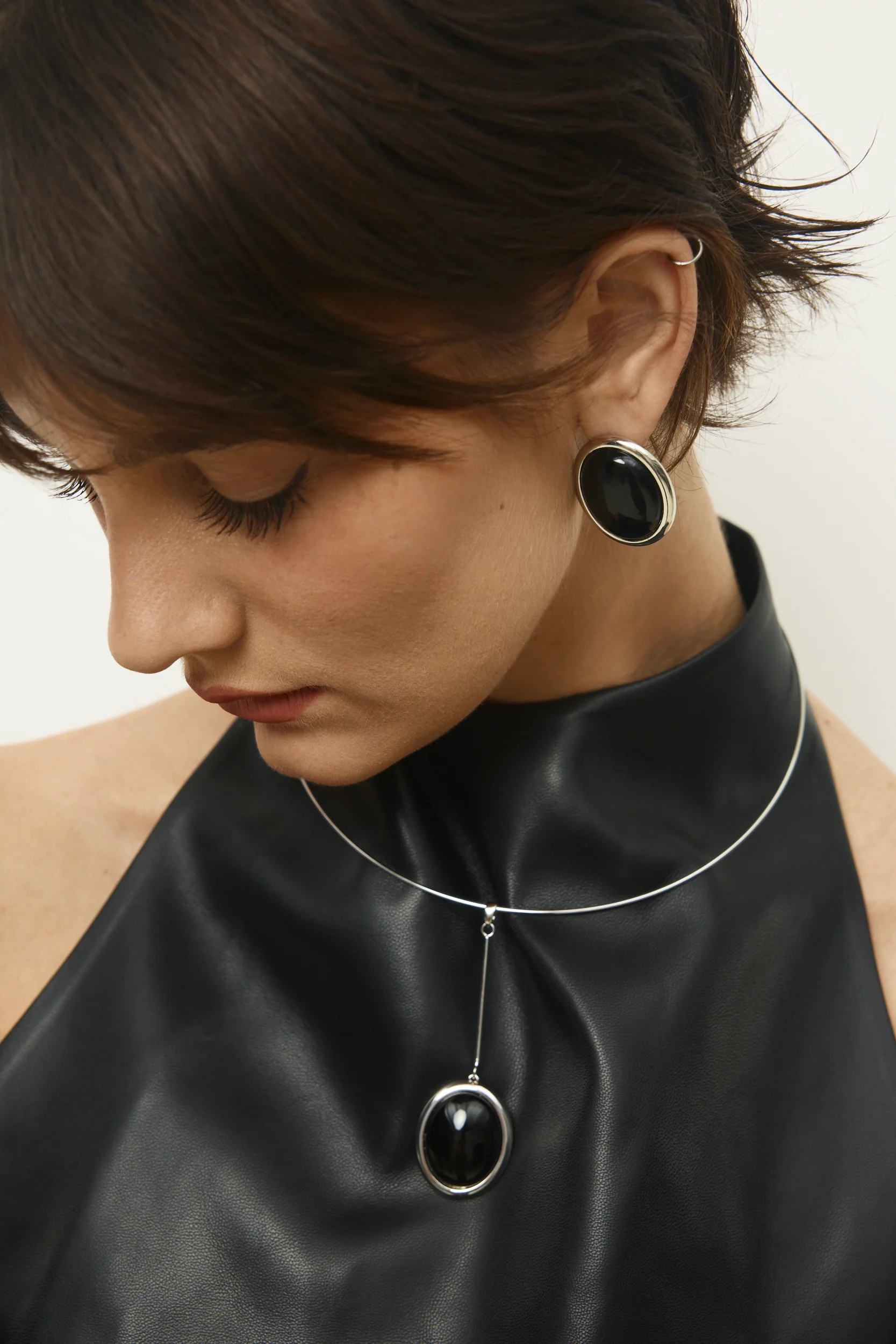 Onyx Orb Drop Choker - Image 4