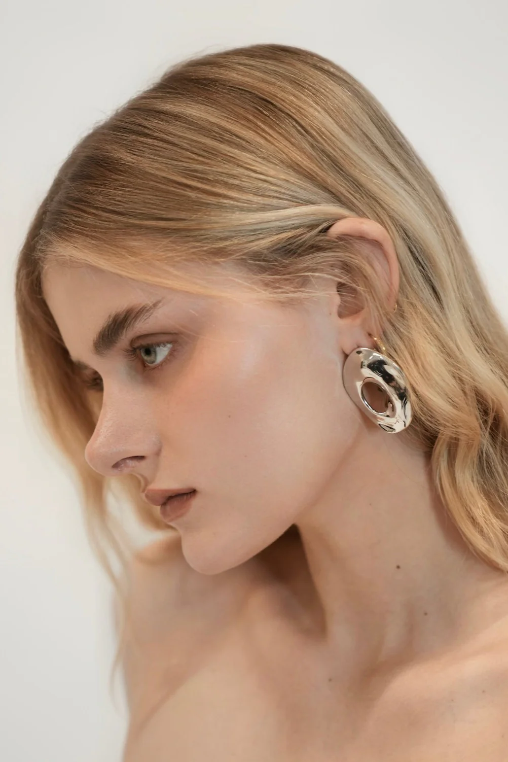 Silver Ripple Hoop Earrings - Image 2